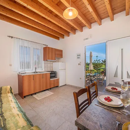 Apartmán Moudilos 1 *